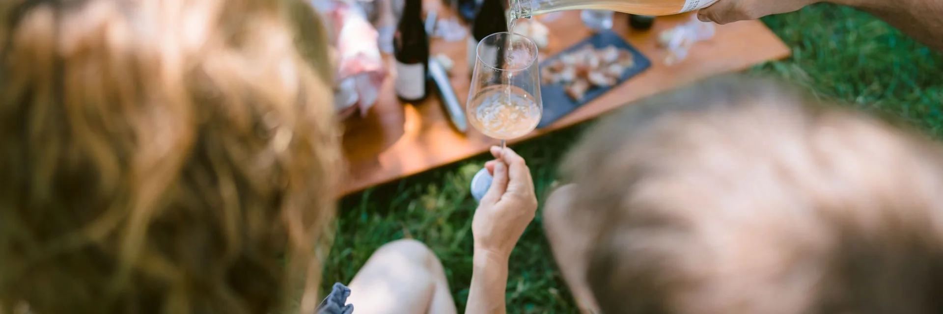 Hochwertige Bio-Weine gibt in der Biovinothek zu verkosten | © Monschein | © Monschein Hochwertige Bio-Weine gibt in der Biovinothek zu verkosten | © Monschein | © Monschein