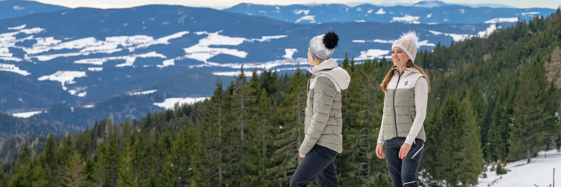 Schneeschuhwandern mit Schneelandschaft am Hochwechsel | © Oststeiermark Tourismus | Rene Strasser Schneeschuhwandern mit Schneelandschaft am Hochwechsel | © Oststeiermark Tourismus | Rene Strasser