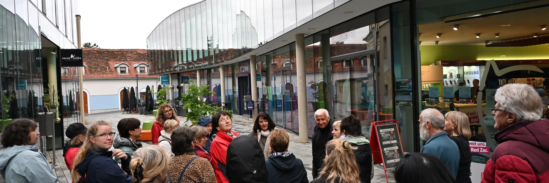 Halt beim Kunsthaus Weiz | © Oststeiermark Tourismus | Nina Darnhofer