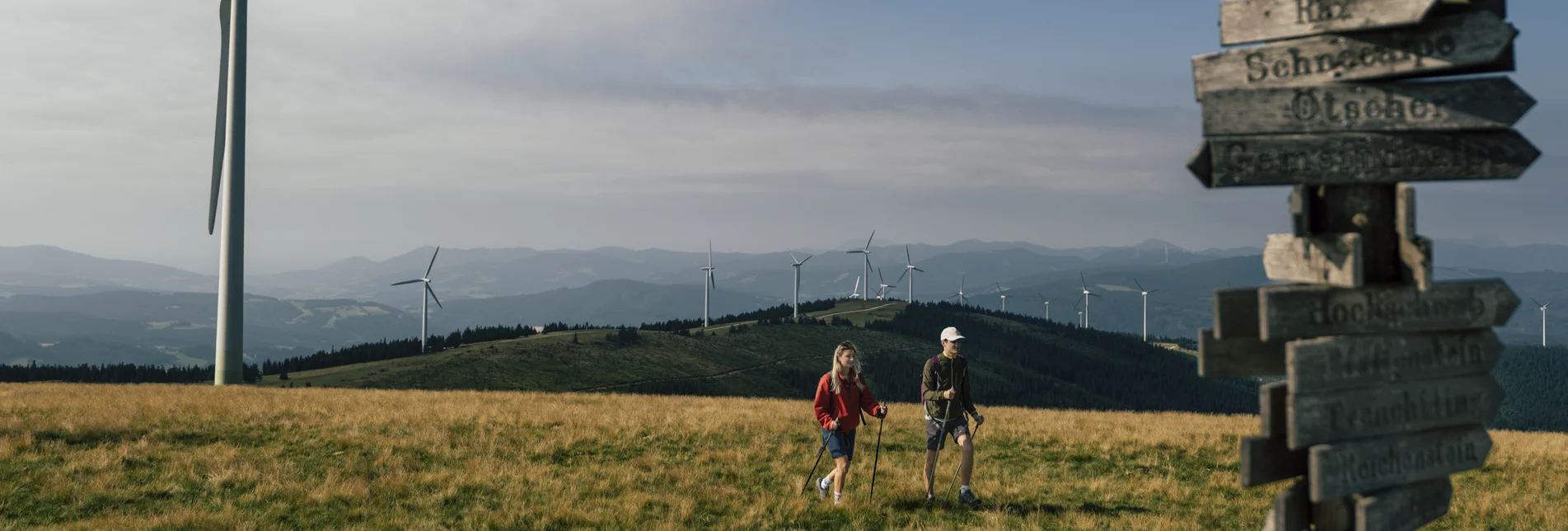 Hikers at Amundsenhöhe on Pretul | ©  Oststeiermark Tourismus |  Bernhard Bergmann