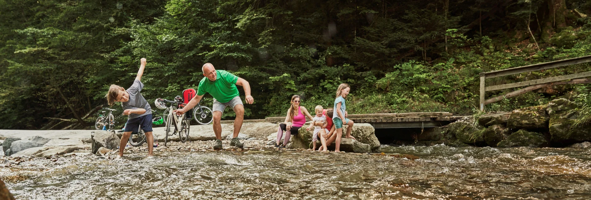 Familie in der Stubenbergklamm in der Oststeiermark | © Oststeiermark Tourismus | Lang-Bichl - RKP