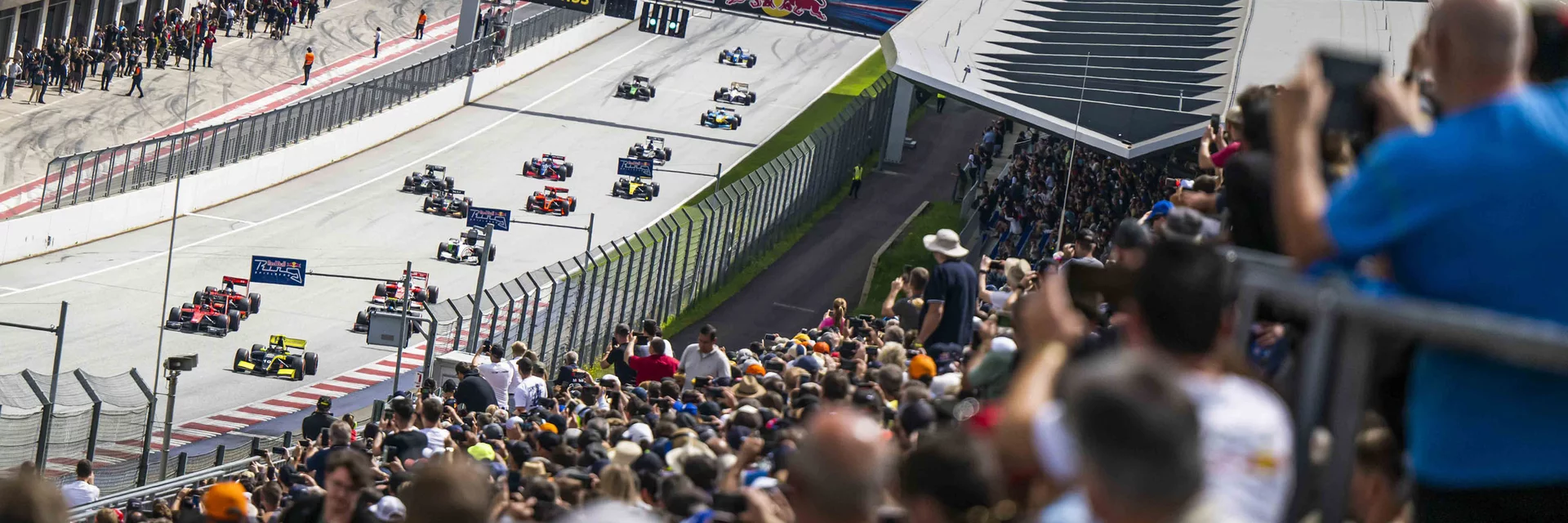 Red Bull Classics | © Red Bull Content Pool | Lucas Pripfl Red Bull Classics | © Red Bull Content Pool | Lucas Pripfl