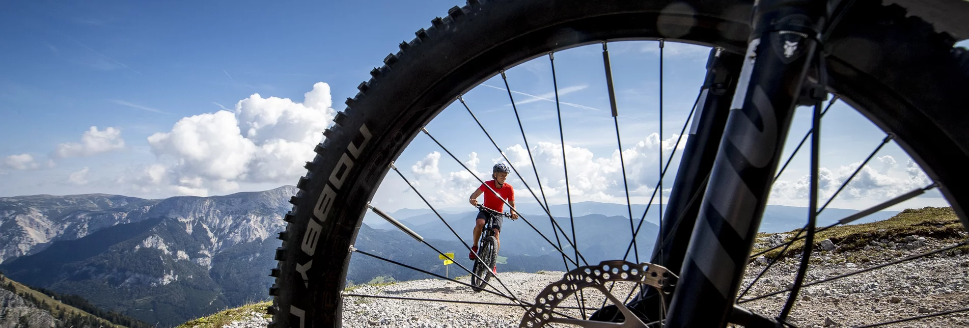 E-Biken auf der Schneealm | © TV Hochsteiermark | Tom Lamm