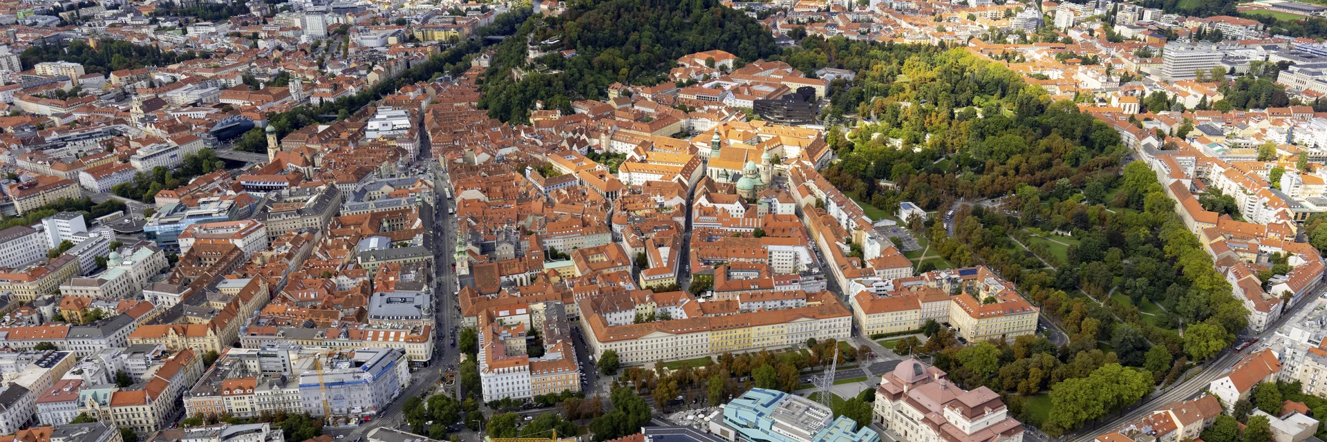 Graz aus der Vogelperspektive | © STG | Harry Schiffer Graz aus der Vogelperspektive | © STG | Harry Schiffer