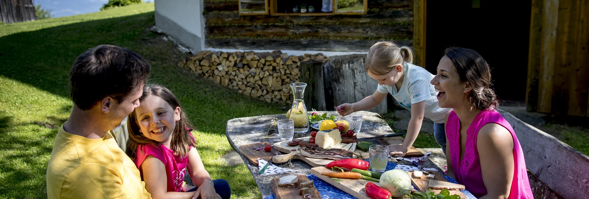 At the Roatmoarhütte / Murtal | © Steiermark Tourismus | Tom Lamm