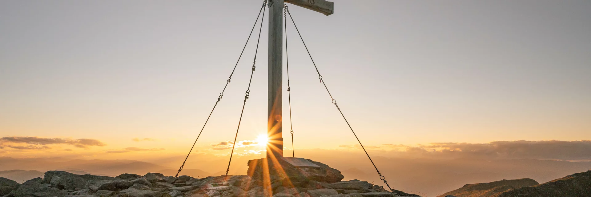 Gipfelkreuz Zirbitzkogel Sonnenuntergang | © TV Murau |  René Hochegger