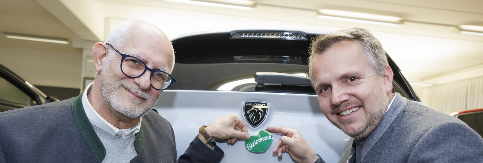 Das Grüne Herz gibt’s ab sofort beim Auto- und Zweiradkauf dazu . Das Grüne Herz gibt’s ab sofort beim Auto- und Zweiradkauf dazu .