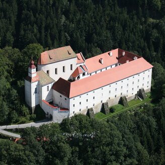 Burg Festenburg_außen_Oststeiermark | © Burg Festenburg