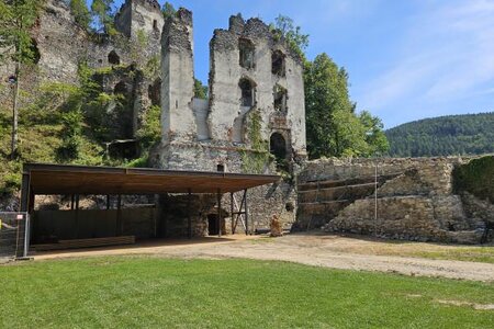 "Lost Place"  Burgruine Waxenegg  