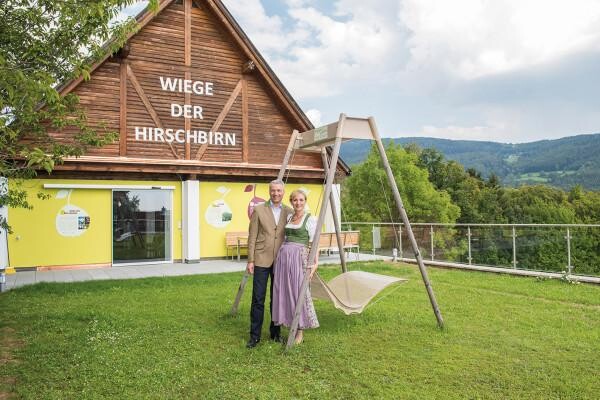 Ulrike und Hermann Retter vorm Retter BioGut