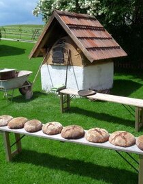 Brot backen | © Serschenhof | Bettina Tertinjek | © Serschenhof