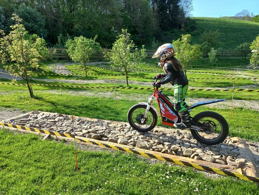 E-Trial_Parcour_Hindernisse_Oststeiermark | © Tiefala's E-Trial