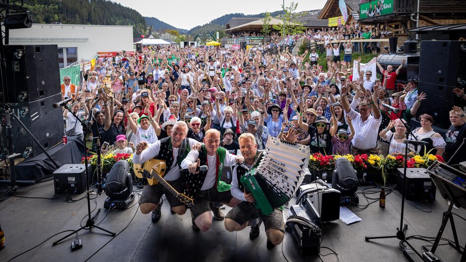 Die Edlseer mit Puplikum_Oststeiermark | © Edlseer Alm BePo