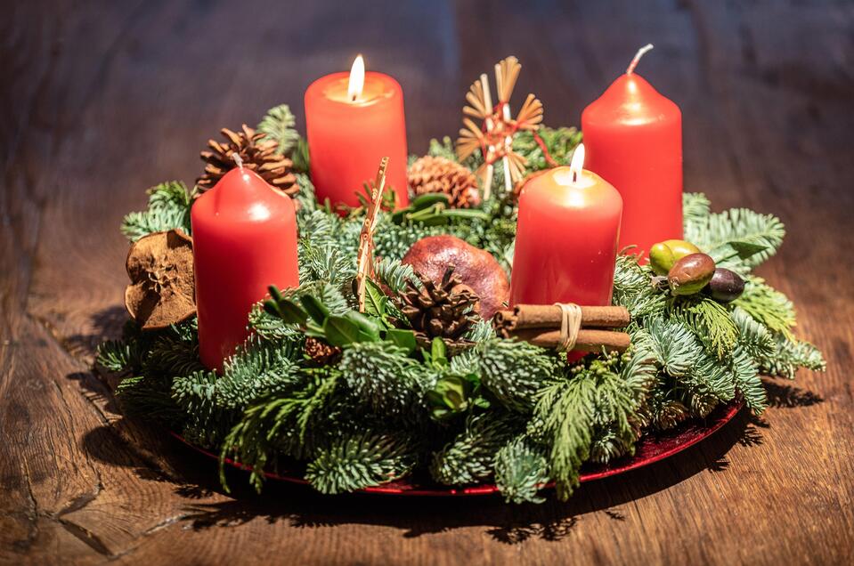 Adventkranz_Oststeiermark_Adobe Stock | © Adobe Stock