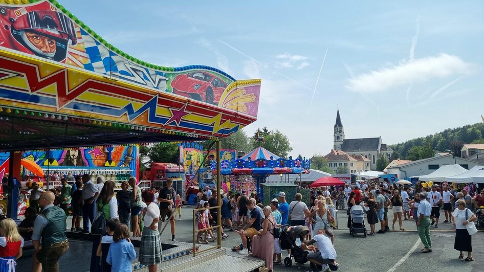 Blick über den Platz des Kirtags | © Gem. St. Bartholomä
