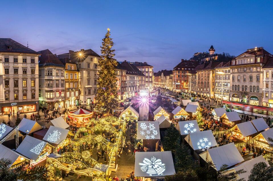 Christkindlmarkt am Hauptplatz | © Graz Tourismus - Rene Walter Christkindlmarkt am Hauptplatz | © Graz Tourismus - Rene Walter