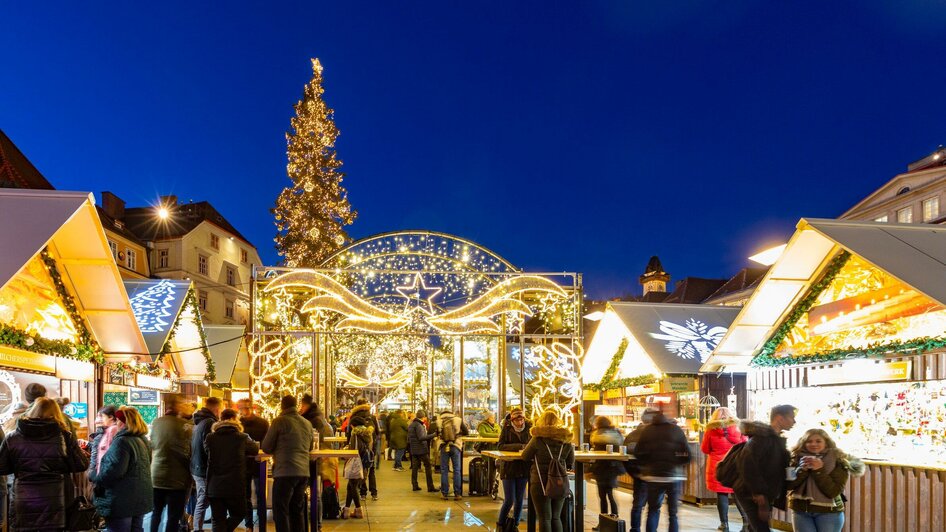 Christkindlmarkt am Hauptplatz | © Graz Tourismus - Harry Schiffer Christkindlmarkt am Hauptplatz | © Graz Tourismus - Harry Schiffer