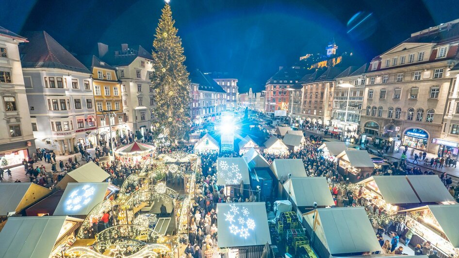 Christkindlmarkt am Hauptplatz | © Stadt Graz Foto Fischer Christkindlmarkt am Hauptplatz | © Stadt Graz Foto Fischer