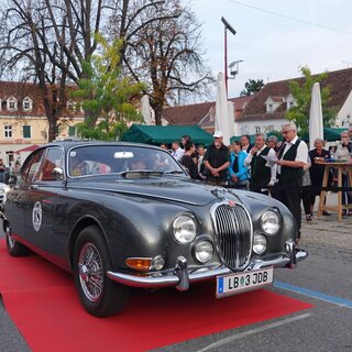 Oldtimer werden im Rahmen des Festes präsentiert | © Tourismusverband Oststeiermark/ KK