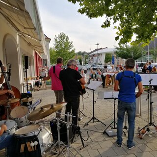 Konzert vor dem Kirchenwirt in Fehring | © Stadtgemeinde Fehring