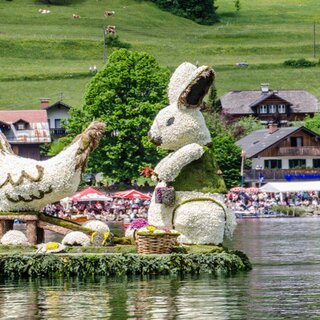 Narzissenfest, Altaussee, Figuren auf dem See | © Herbert Sams