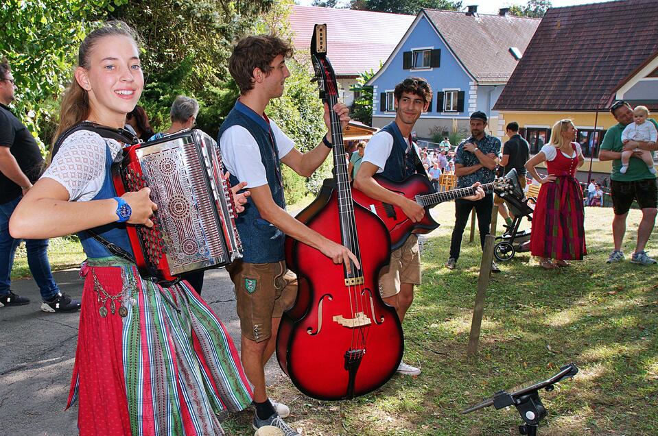 Kellergasslfest Tieschen - Impression #1