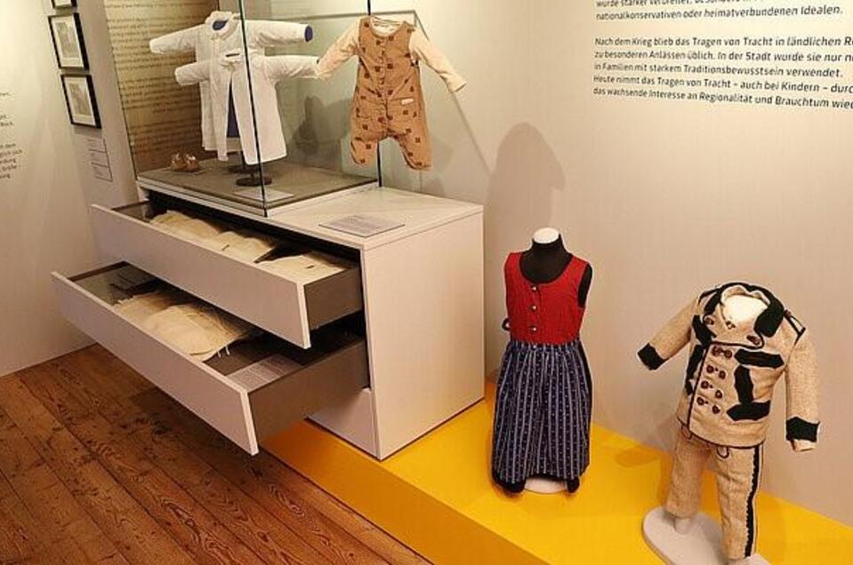 Die Ausstellung zeigt die vielfältigen Aspekte der | © Universalmuseum Joanneum/J.J. Kucek