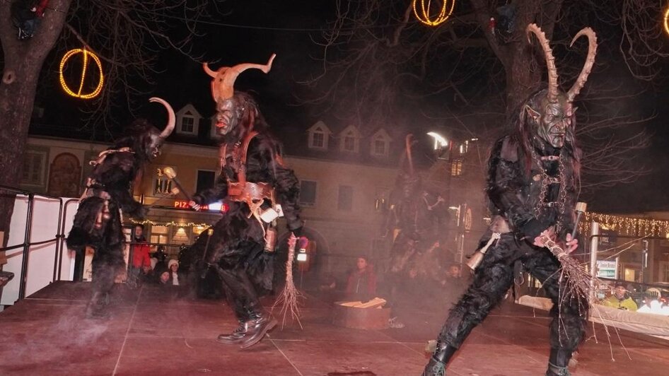 Krampuslauf_Bühne_Oststeiermark | © Tourismusverband Oststeiermark