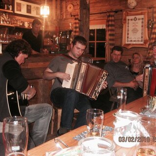 Musikanten spielen auf