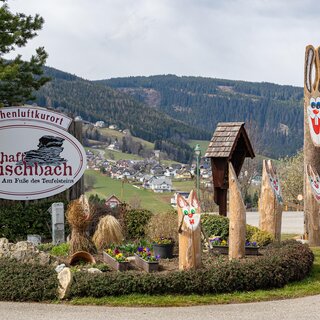 Osterhasendorf_Ortseinfahrt_Oststeiermark | © Oststeiermark Tourismus