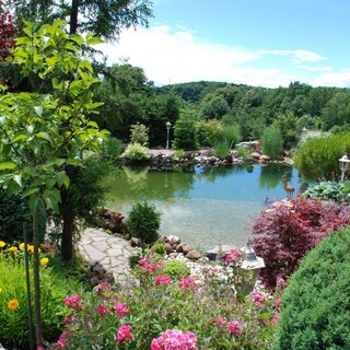 Garten im Sommer | © Familie Neuhold