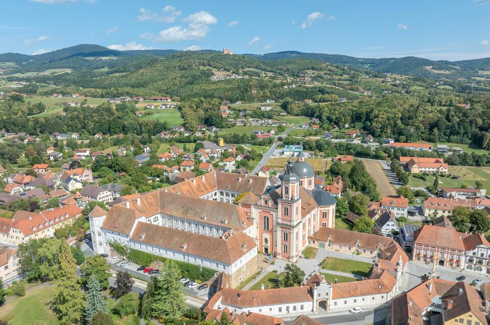 Kirche Pöllau_Naturpark Pöllauertal_Oststeiermark | © Helmut Schweighofer