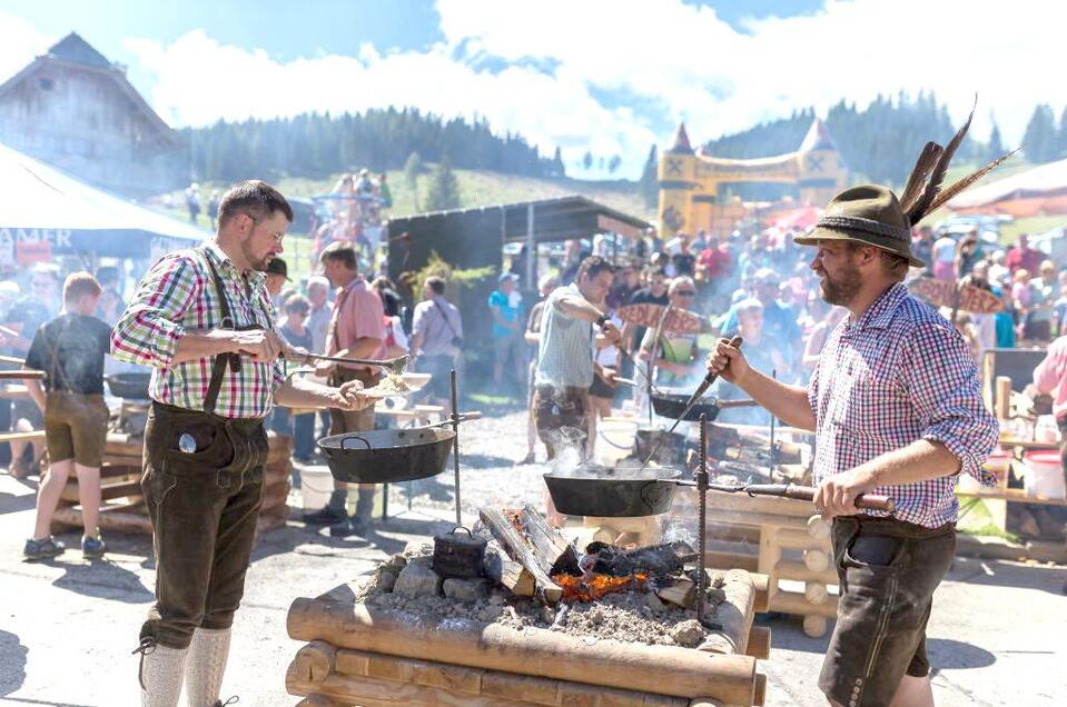 Sterzfest_Kessel_Oststeiermark | © Almwirtshaus Holdahütt'n