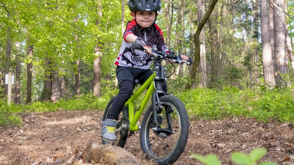 Kind mit Bike 3Eiben Kids Bike Park | 3Eiben Kids Bike Park | © 3Eiben Kids Bike Park Kind mit Bike 3Eiben Kids Bike Park | © 3Eiben Kids Bike Park