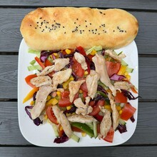 Hühner Grill Salat | © Kevin Sönmez