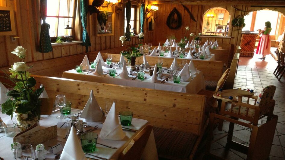 Pfannerhütte, festliches Gedeck, Tauplitz | Mario Seebacher | © Mario Seebacher Pfannerhütte, festliches Gedeck, Tauplitz | © Mario Seebacher