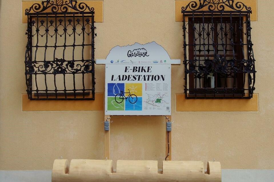 E-Bike-Ladestation Schloss Kassegg - Impression #1 | © Marlene Blamauer