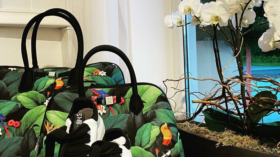 Taschen und Tunrschuhe | © Frau Herrlich