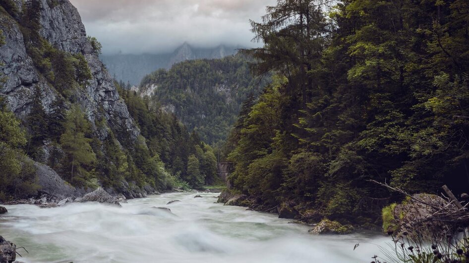 Fischen in der Enns im Nationalpark Gesäuse | © Tourismusverband Gesäuse