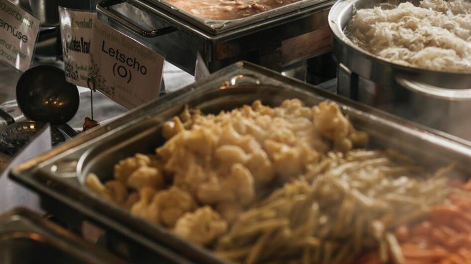 Steirisches Bauernbuffet im Juli und August | © Stefan Leitner
