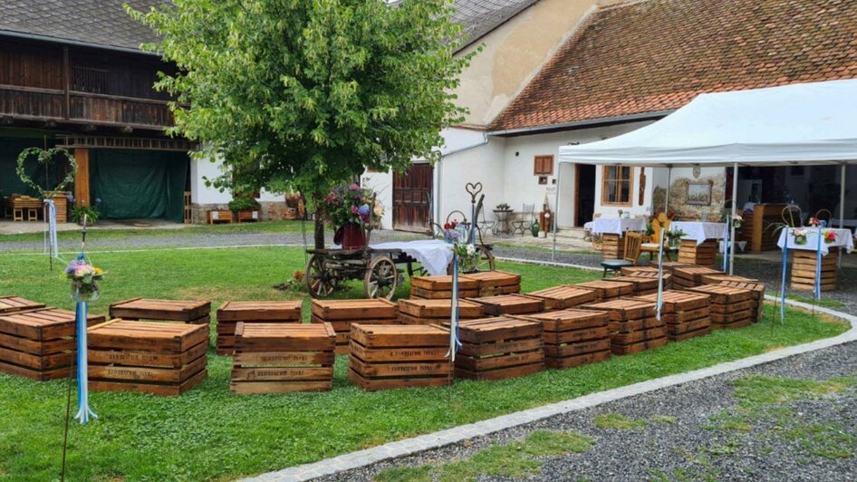 Heiraten beim Trummerhof_Oststeiermark(1) | TV Oststeiermark | Jasmin Perhofer | © Trummerhof Heiraten beim Trummerhof_Oststeiermark(1) | © Trummerhof