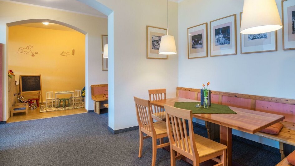 Jufa, Altaussee, Essbereich-Spielbereich | JUFA Hotels | © JUFA Hotels Jufa, Altaussee, Essbereich-Spielbereich | © JUFA Hotels