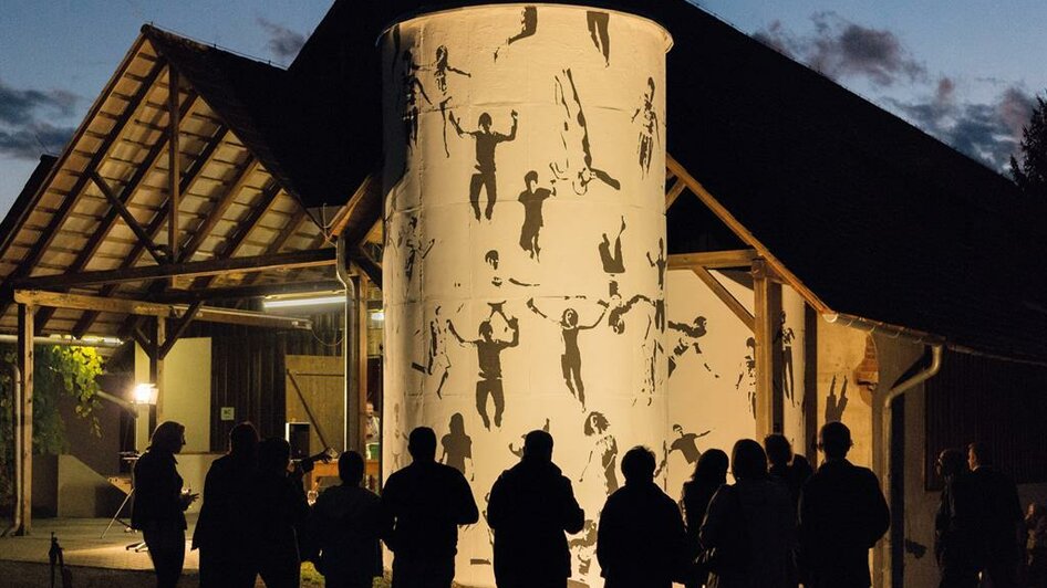 Projekt Wolfgang Temmel-NMS Wies KI Kürbis Wies | Kulturinitiative Kürbis Wies | © Kulturinitiative Kürbis Wies Projekt Wolfgang Temmel-NMS Wies KI Kürbis Wies | © Kulturinitiative Kürbis Wies