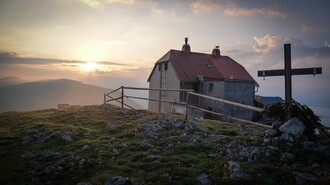 Schneealpenhaus Sonnenaufgang