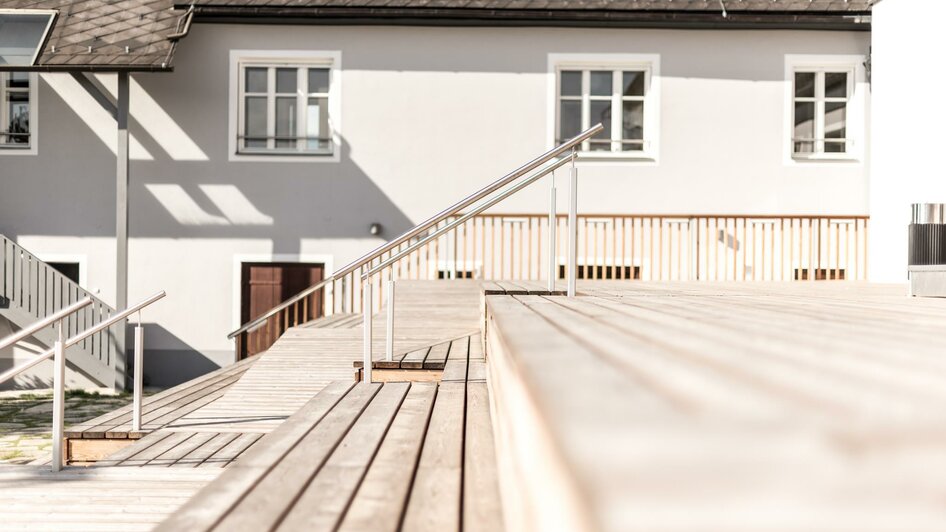 Tribüne | Blendpunkt | © Blendpunkt Tribüne | © Blendpunkt