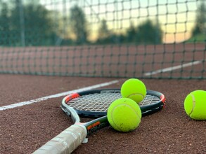 Tennis in Ratten_Tennisschläger_Oststeiermark | © Tourismusverband Oststeiermark