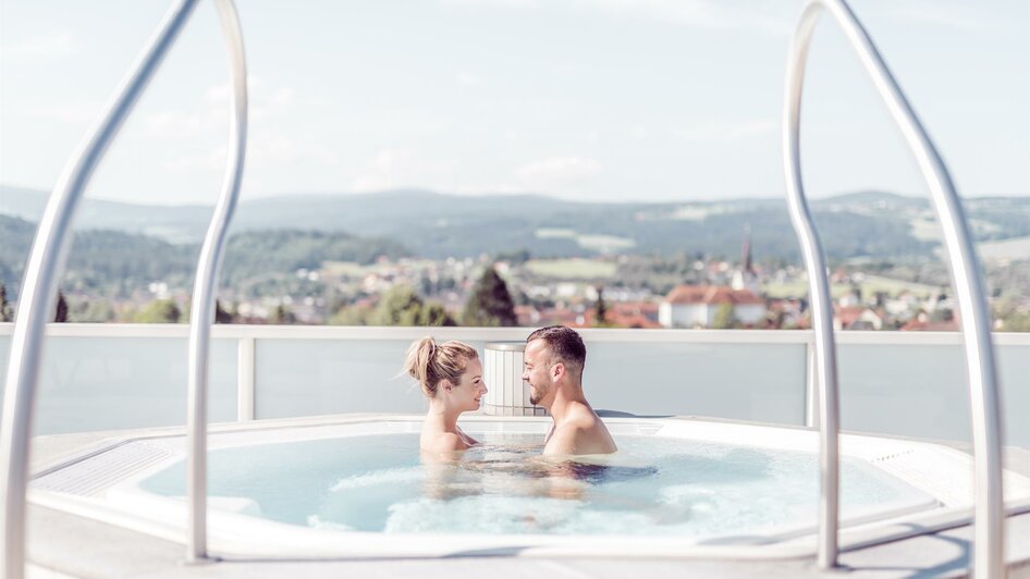 Pärchen_Whirlpool_08 | Die Abbilderei | © Hotel & Therme NOVA Pärchen_Whirlpool_08 | © Hotel & Therme NOVA