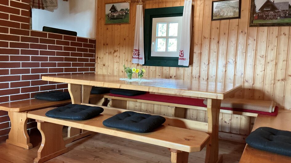 Vorderleitenhütte-Innenansicht2-Murtal-Steiermark | © Margareta Köstner