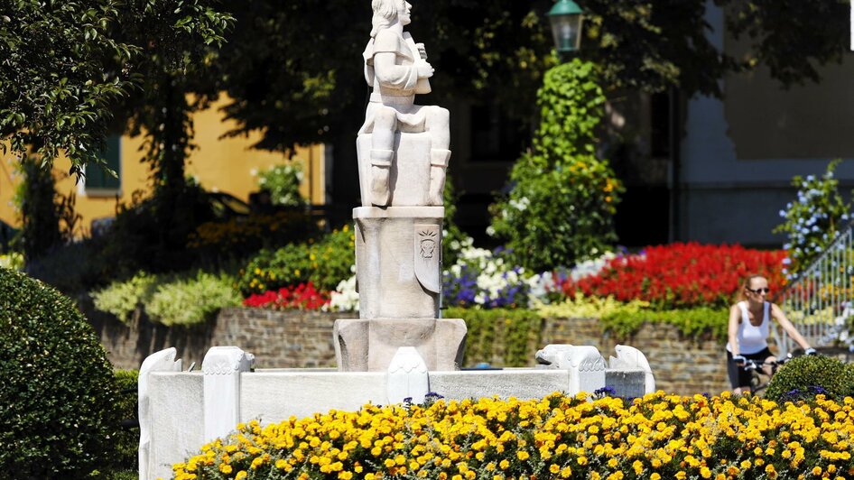 Walther Brunnen im Ortszentrum | © Bernhard Bergmann
