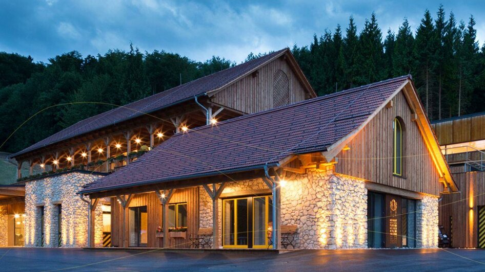 Weingut Georgiberg | Büro Weinstraße 2 Weingut Georgiberg